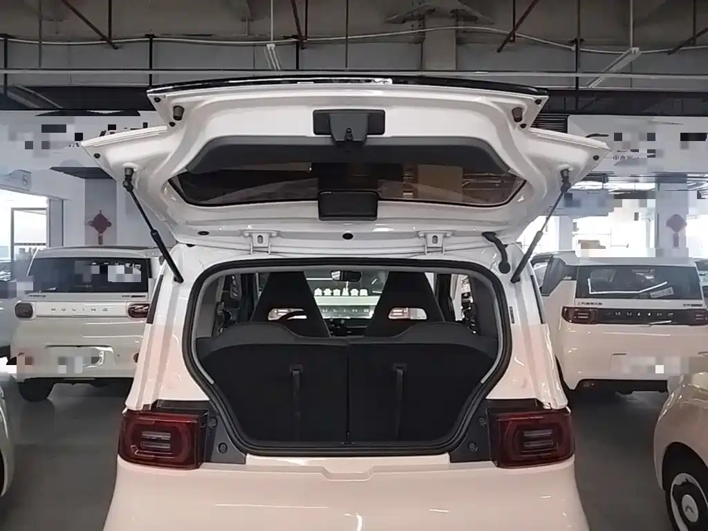 Wuling MINIEV — миниатюра 19