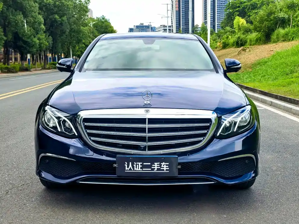 Mercedes-Benz E-Class — миниатюра 2