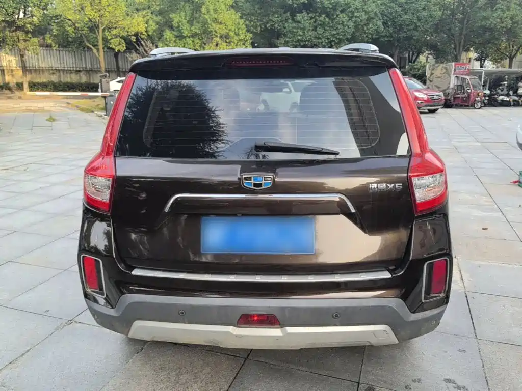 Geely Vision X6 — миниатюра 6