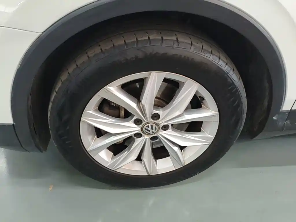 Volkswagen Tiguan — миниатюра 23