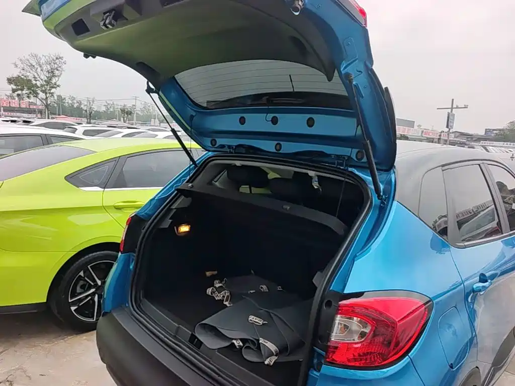 Renault Captur — миниатюра 19