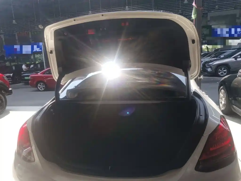 Mercedes-Benz C-Class — миниатюра 19
