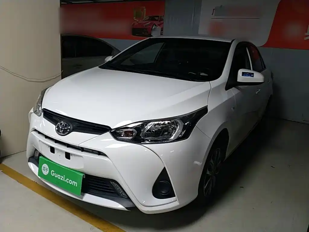 Toyota Yaris L — миниатюра 2