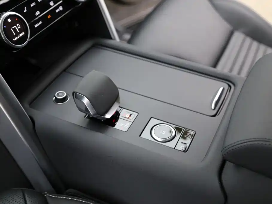 Land Rover Discovery — миниатюра 15