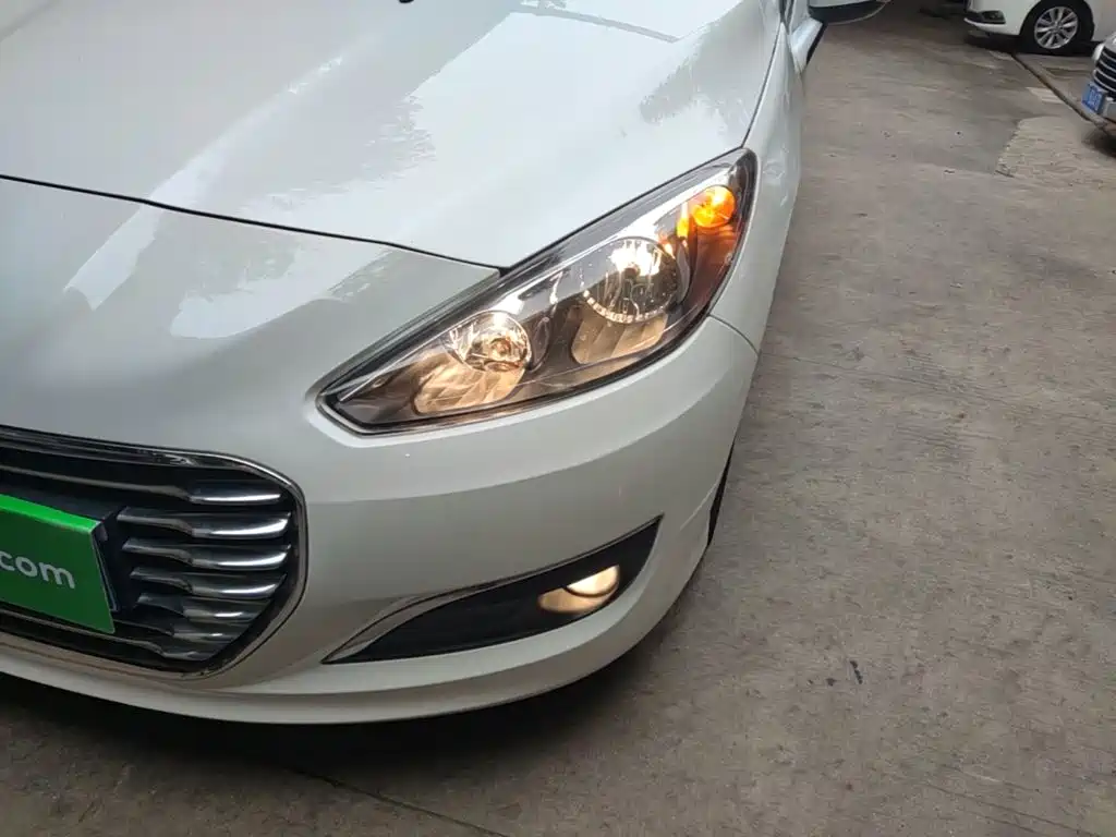 Peugeot 308 — миниатюра 24