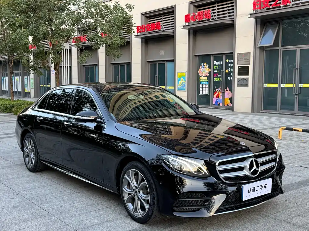 Mercedes-Benz E-Class — миниатюра 3