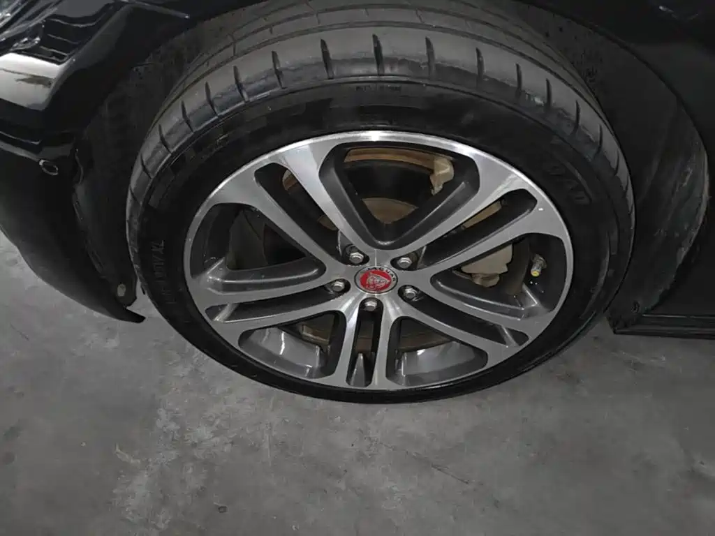 Jaguar XEL — миниатюра 23