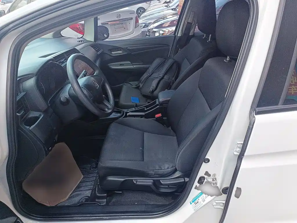 Honda Fit — миниатюра 15