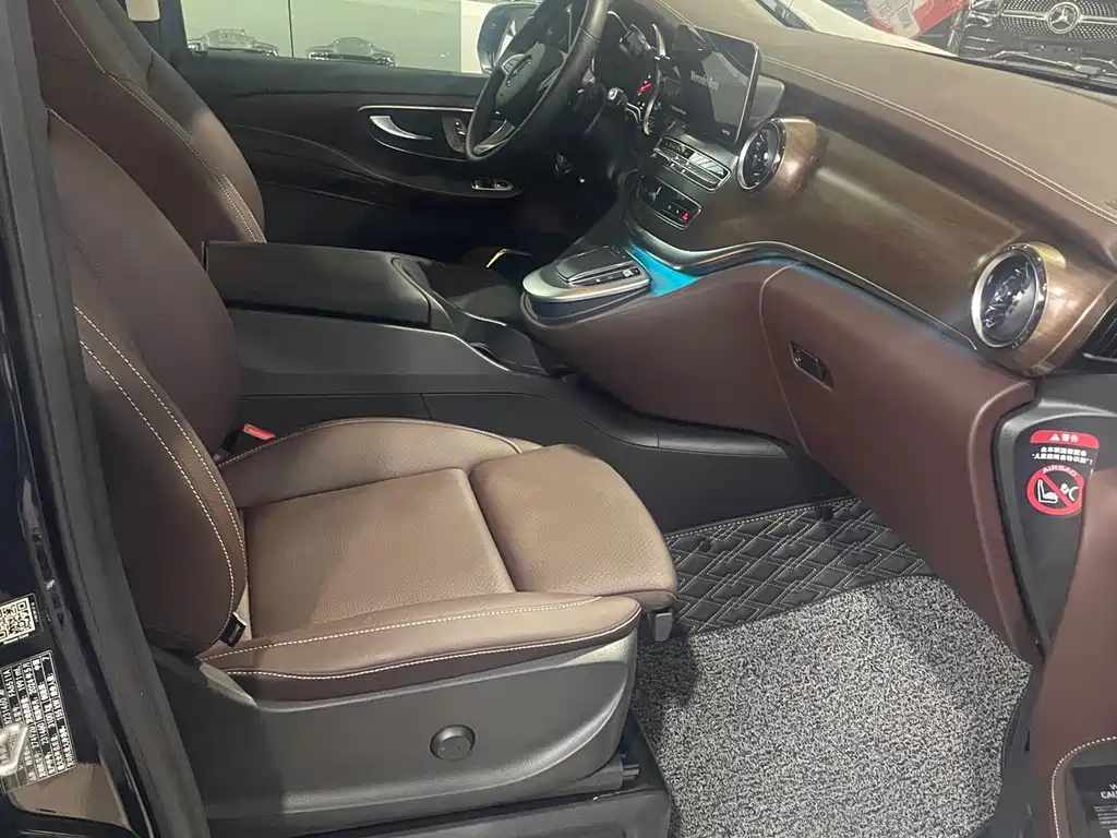 Mercedes-Benz V-Class — миниатюра 6