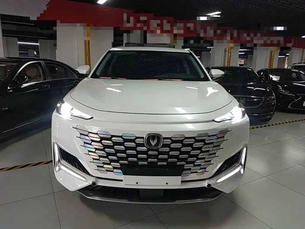 Changan UNI-K iDD — миниатюра 3