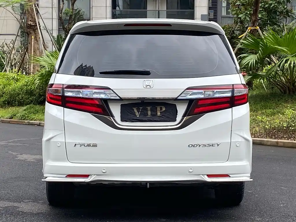Honda Odyssey - фото 9