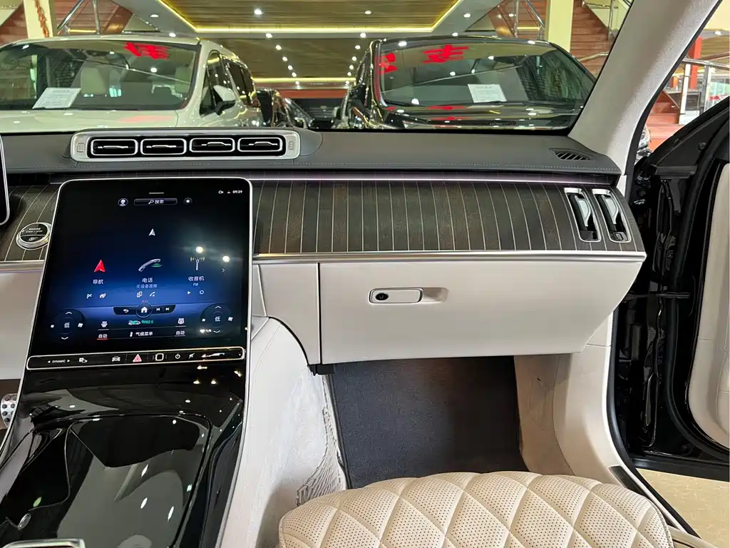 Mercedes-Benz S-Class — миниатюра 14