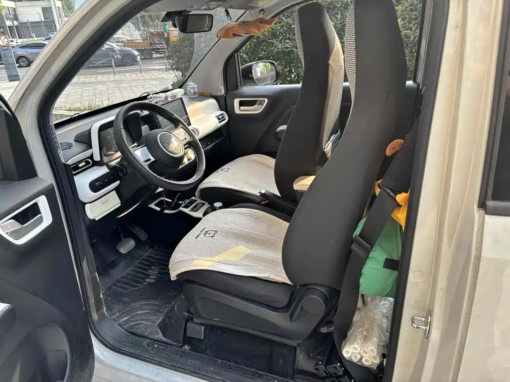 Wuling MINIEV — миниатюра 8