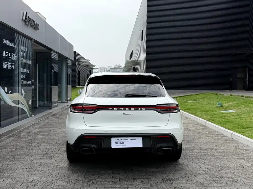 Porsche Macan — миниатюра 5