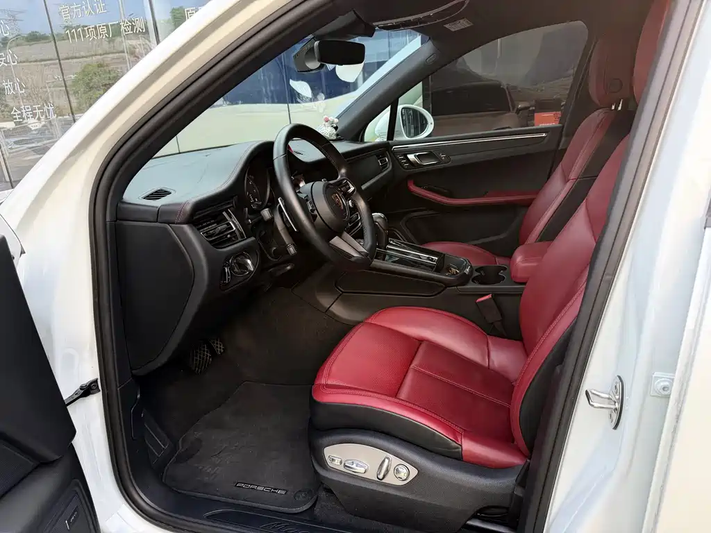 Porsche Macan — миниатюра 7