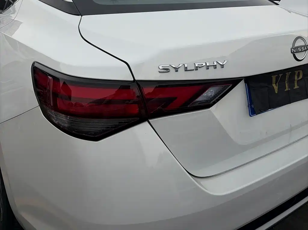 Nissan Sylphy — миниатюра 6