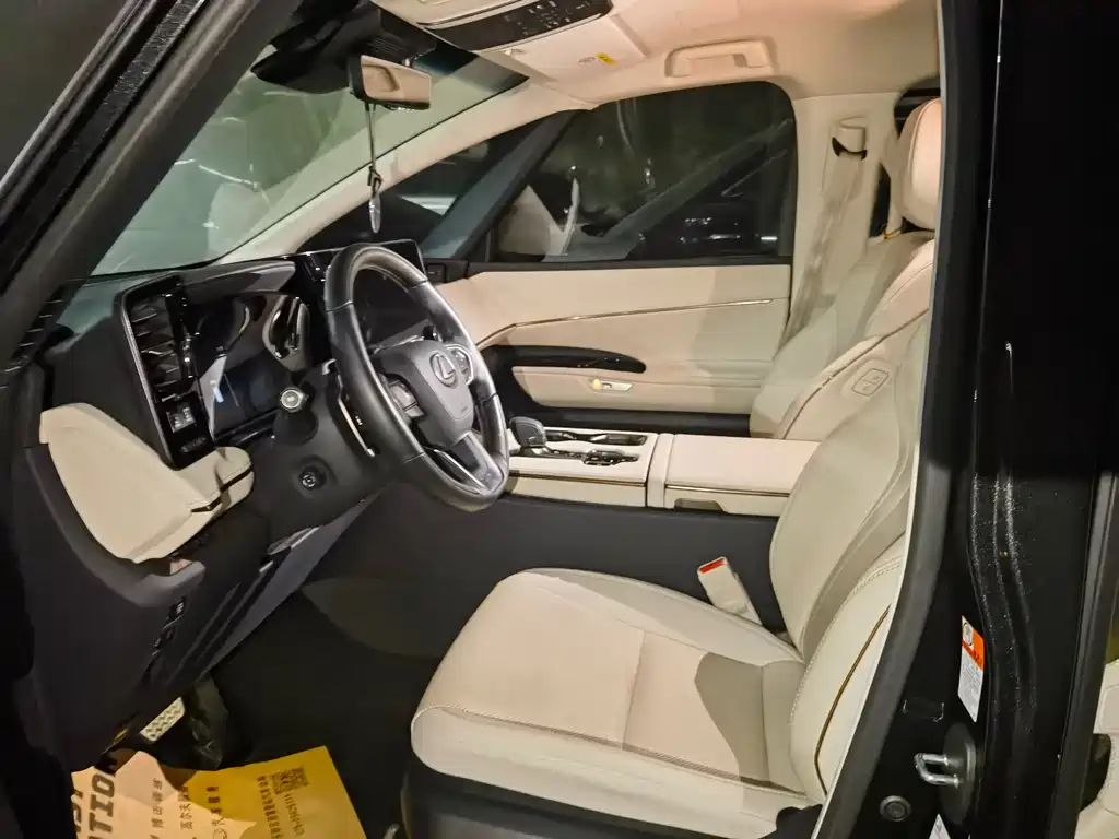 Lexus LM 2023 350h мест