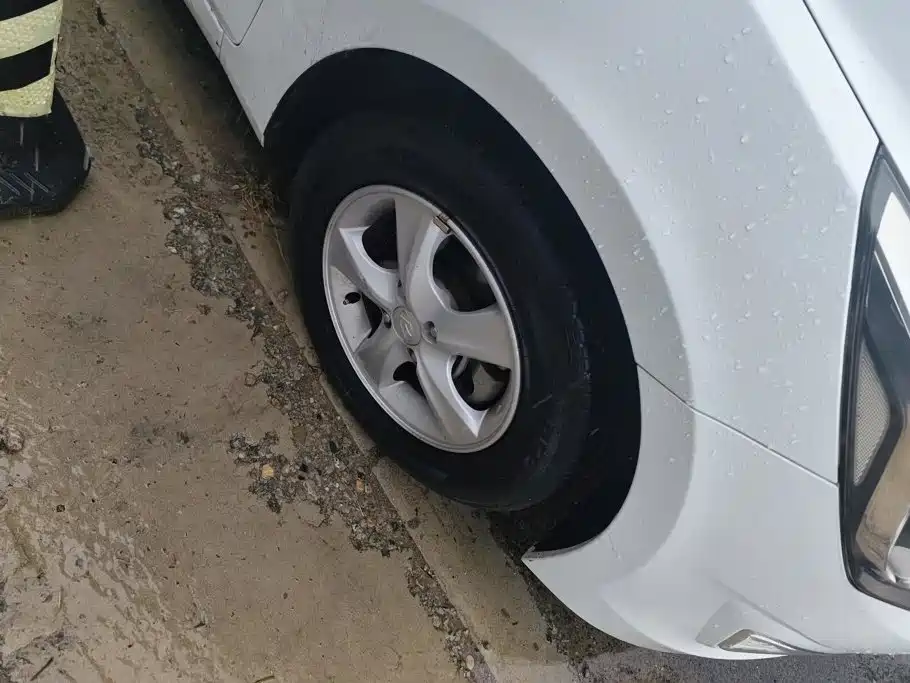 Hyundai Verna — миниатюра 6