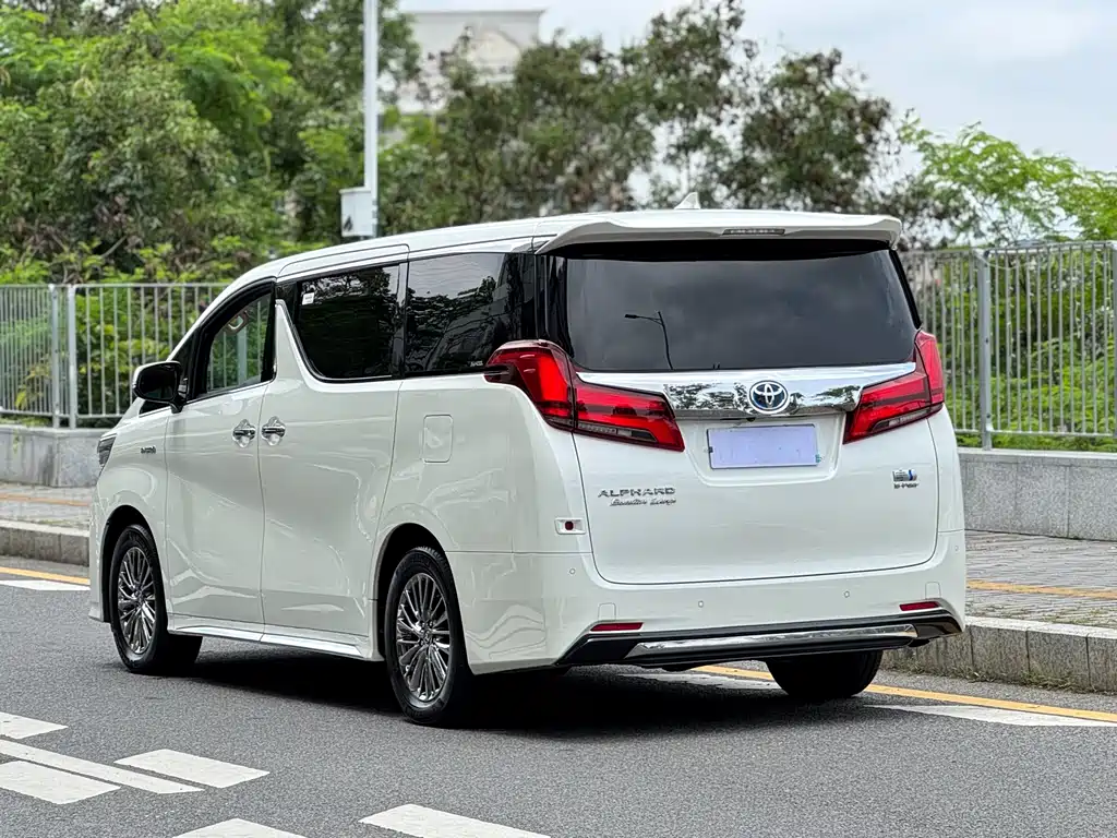 Toyota Alphard 2021 2.5L Premium