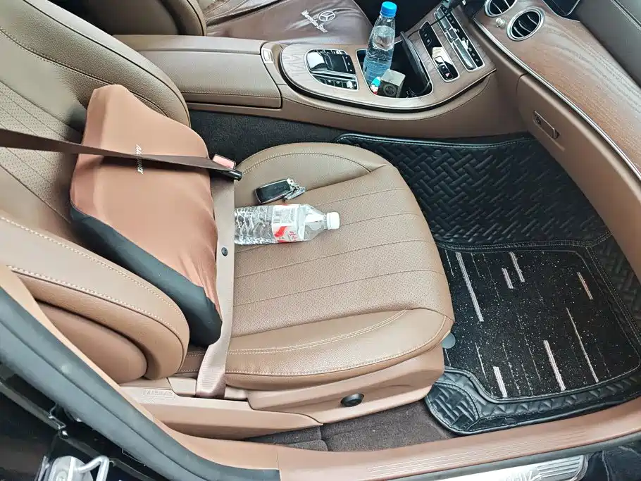 Mercedes-Benz E-Class — миниатюра 8