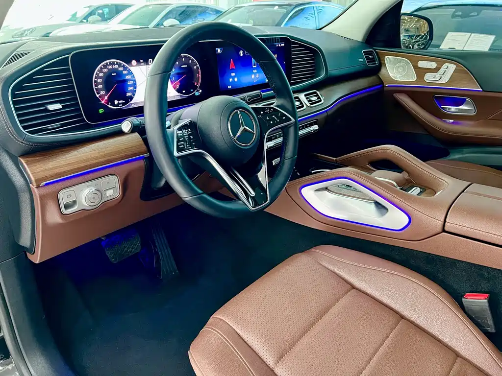 Mercedes-Benz GLS — миниатюра 7