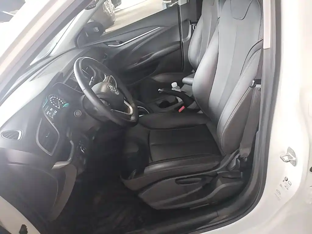 Buick Excelle — миниатюра 15