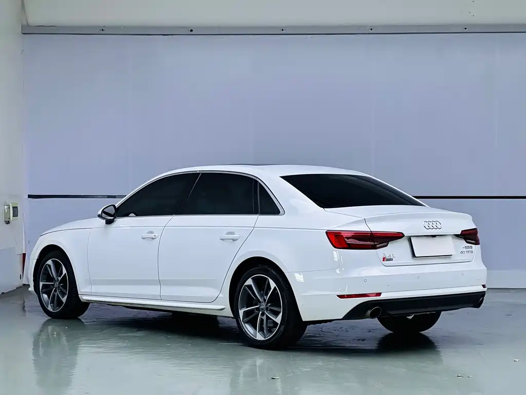 Audi A4L — миниатюра 4