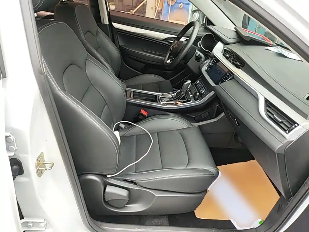 Geely Emgrand — миниатюра 25