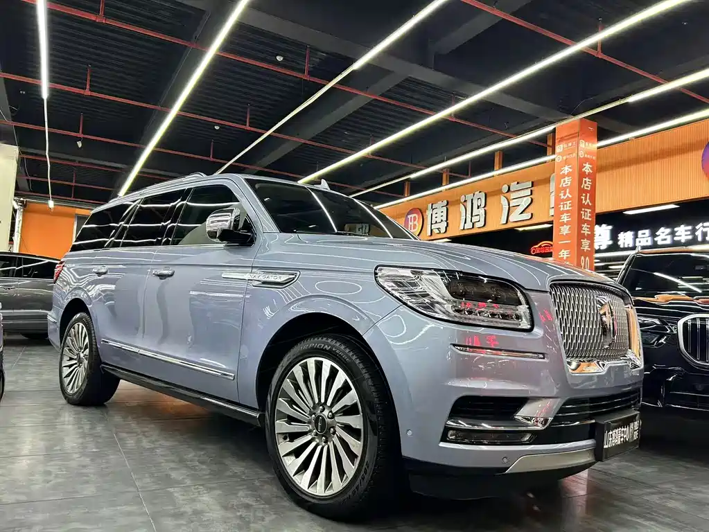 Lincoln Navigator — миниатюра 3