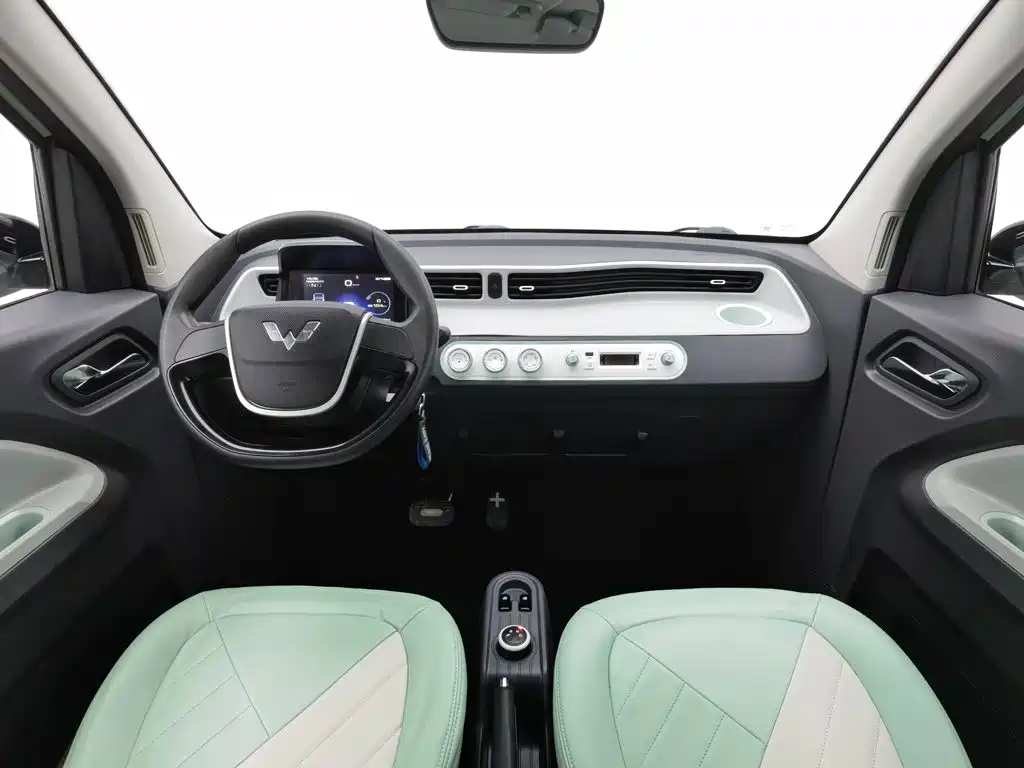 Wuling MINIEV — миниатюра 5