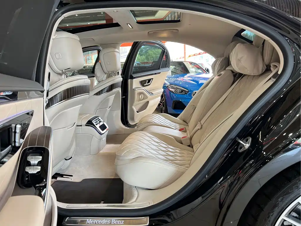 Mercedes-Benz S-Class — миниатюра 8