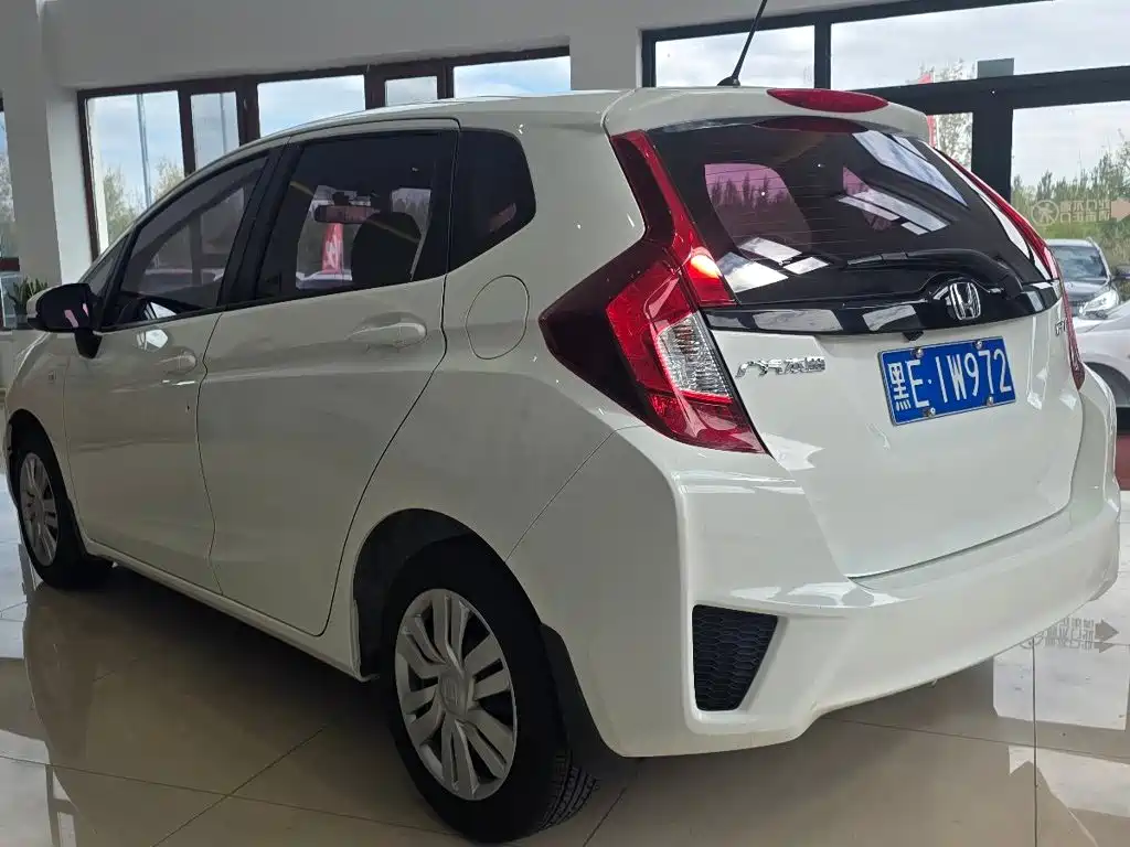 Honda Fit — миниатюра 11