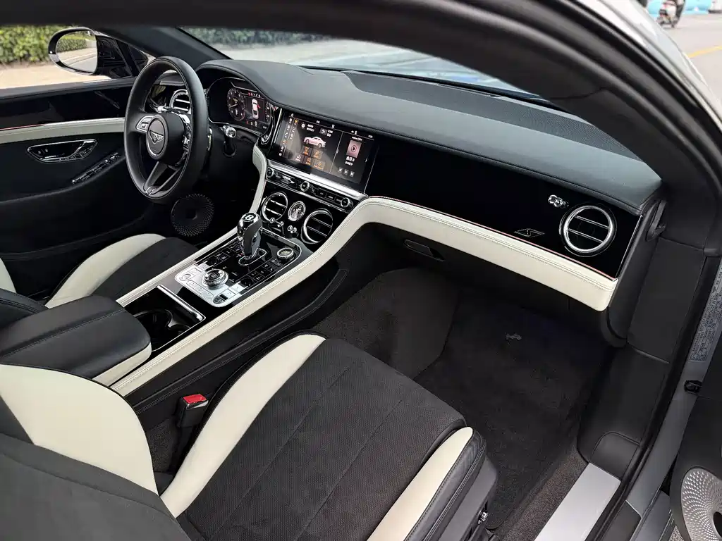 Bentley Continental — миниатюра 10