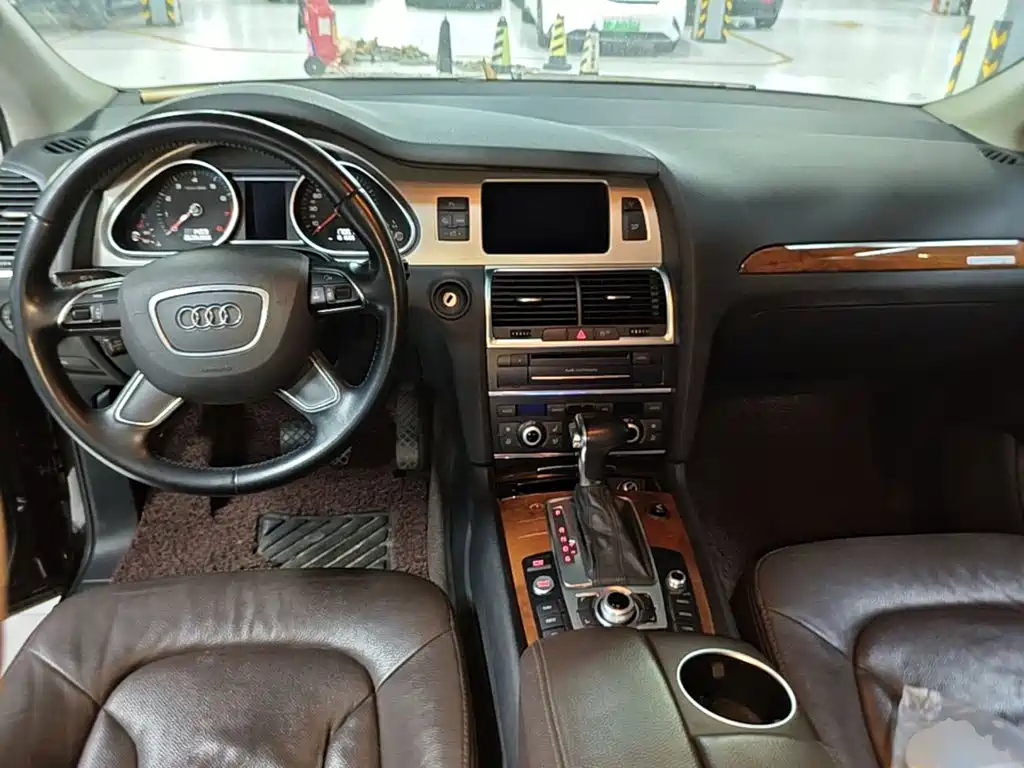 Audi Q7 — миниатюра 10