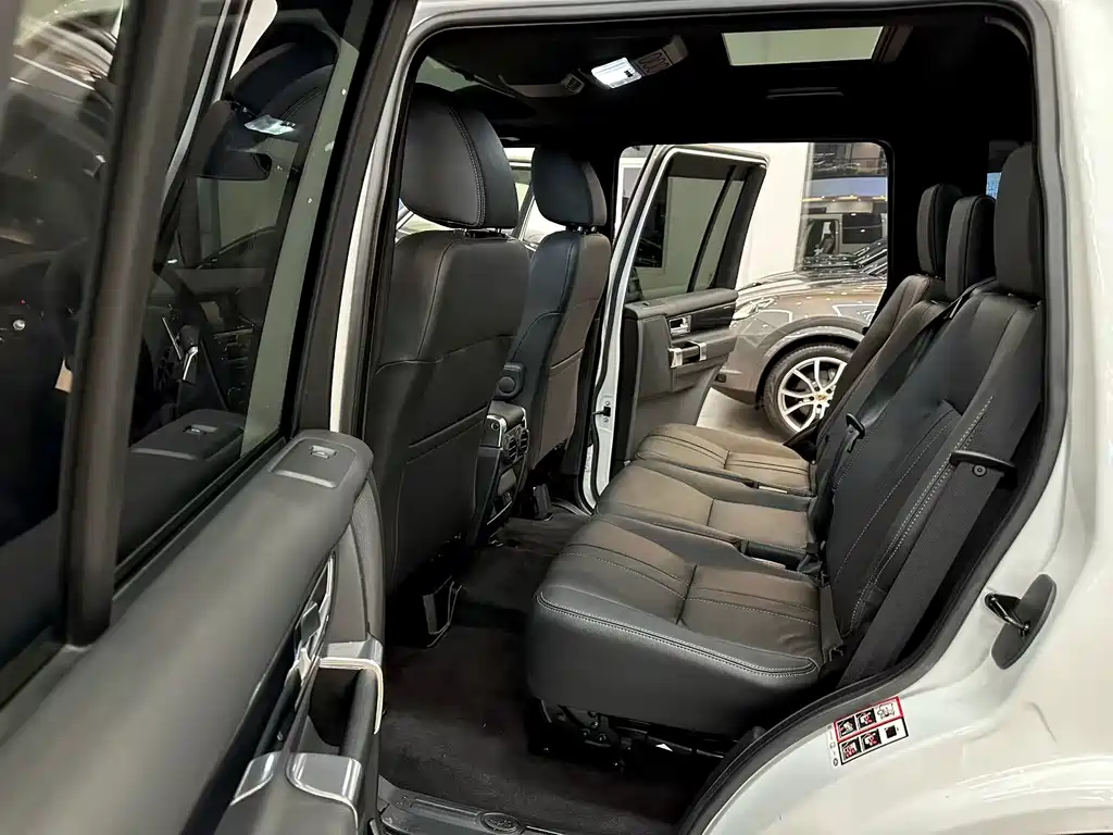 Land Rover Discovery 2015 3.0 SC V6 SE