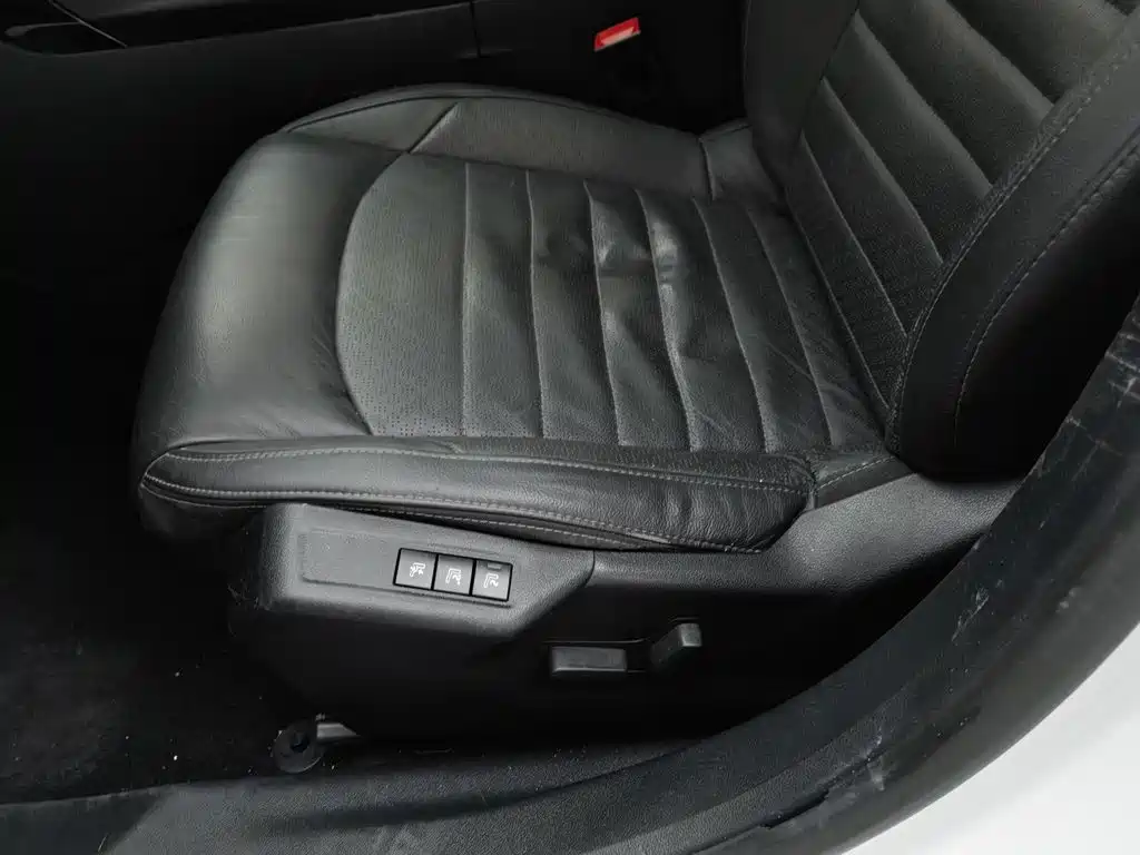 Citroen C6 — миниатюра 20