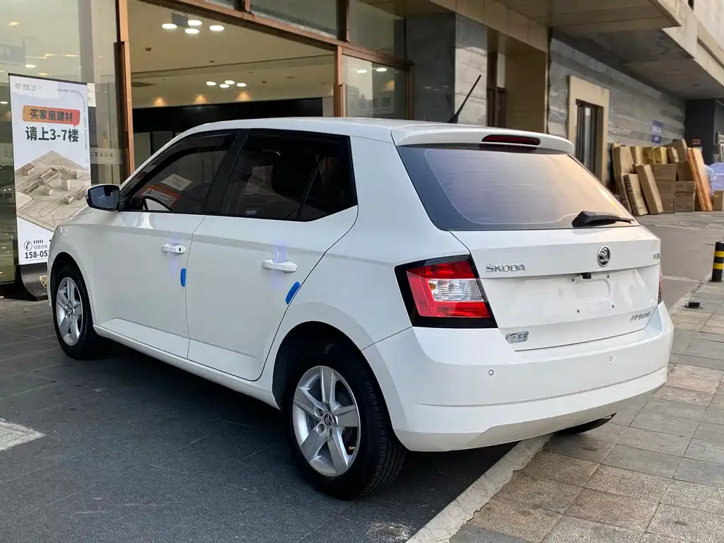 Skoda Fabia — миниатюра 15