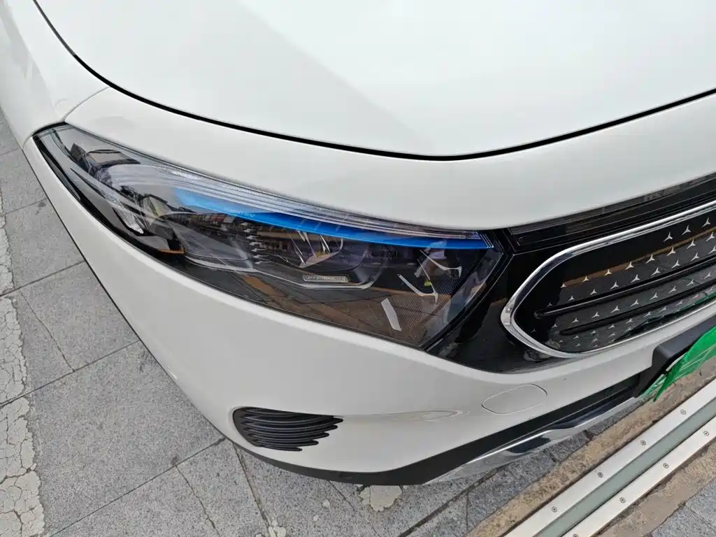 Mercedes-Benz EQB — миниатюра 7