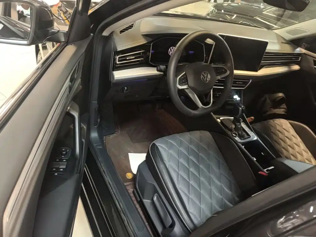Volkswagen Sagitar — миниатюра 16