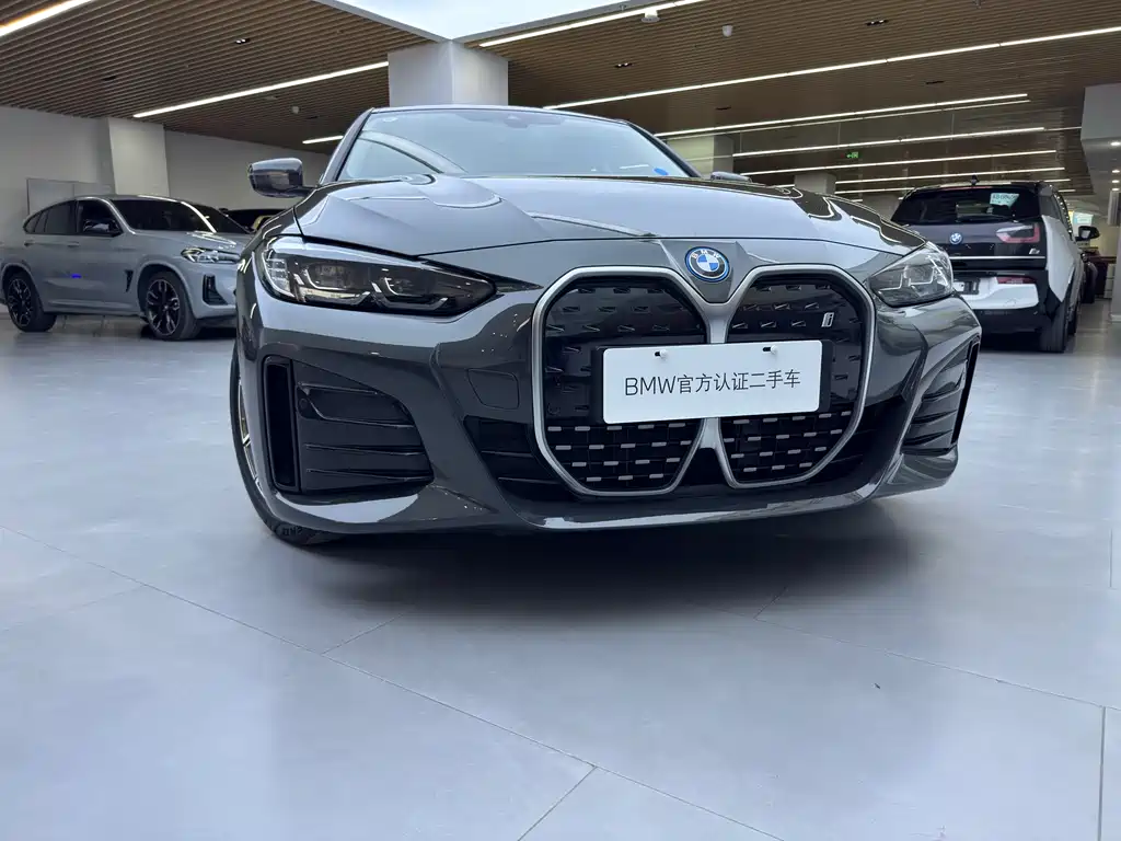 BMW i4 2023 eDrive35