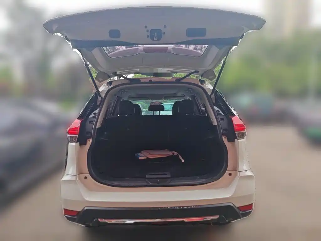 Nissan X-Trail — миниатюра 10