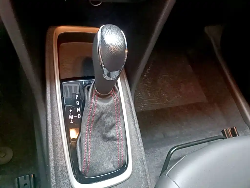 Chevrolet Monza — миниатюра 14