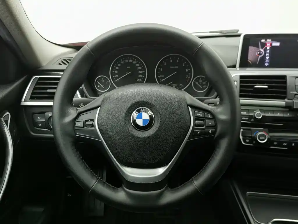 BMW 3 Series — миниатюра 11