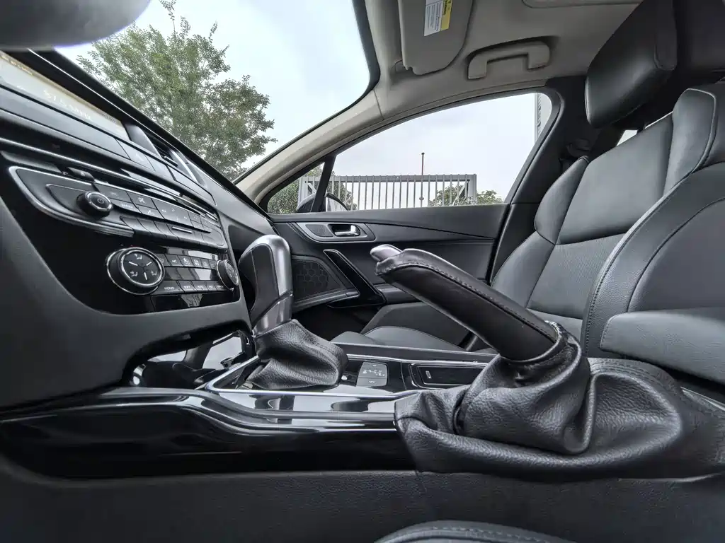 Peugeot 508 — миниатюра 12