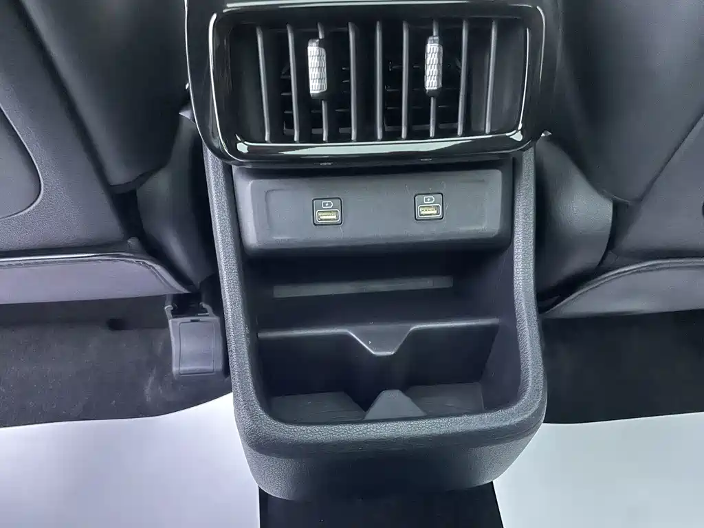 Hyundai Custo — миниатюра 8