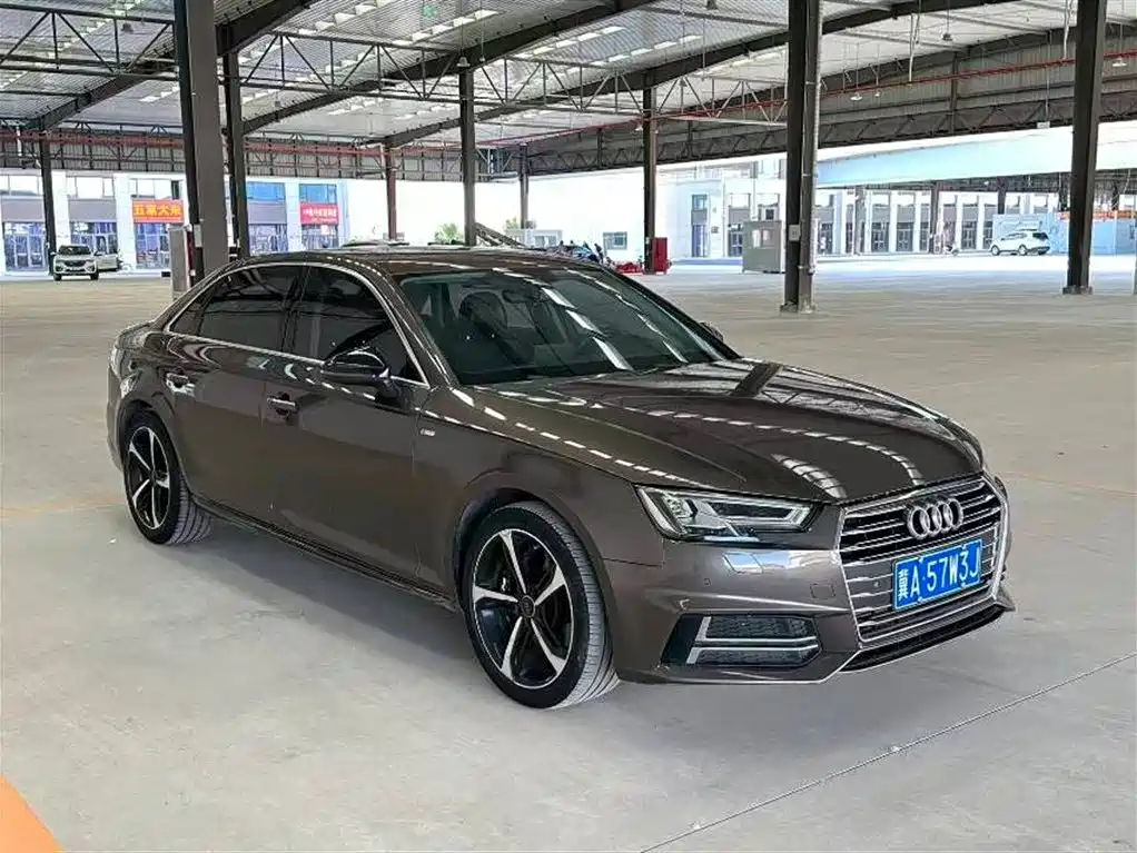 Audi A4L 2018 30 45 TFSI quattro Sport