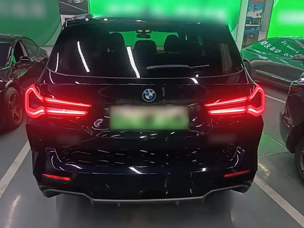 BMW iX3 — миниатюра 6