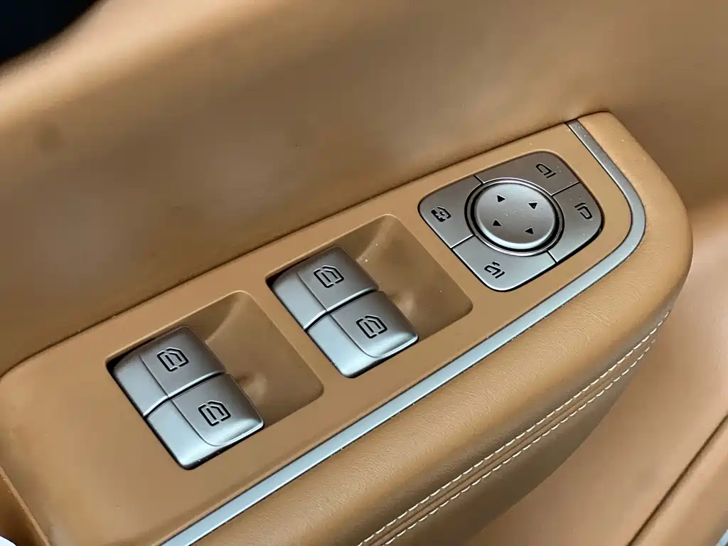 Li Auto Li ONE — миниатюра 16