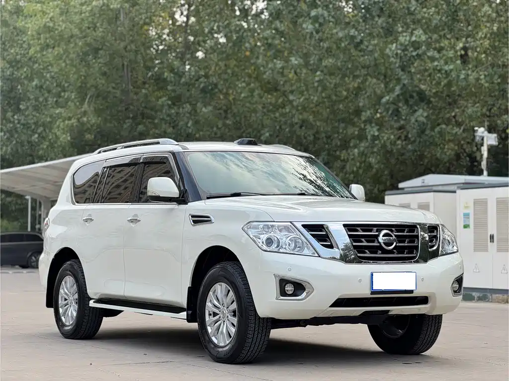 Nissan Patrol — миниатюра 3