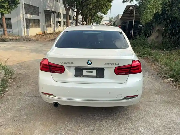 BMW 3 Series — миниатюра 6